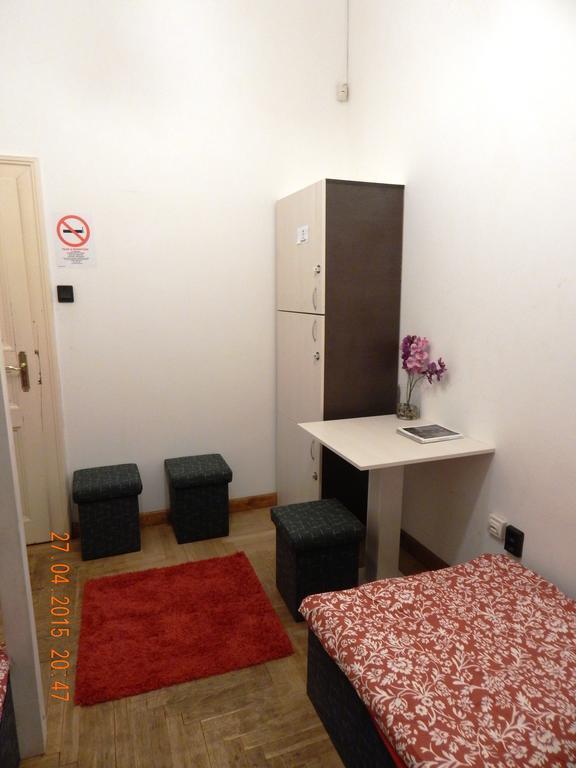 Violet Hostel Budapeste Quarto foto