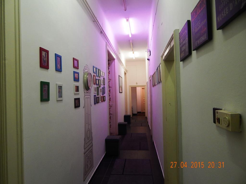 Violet Hostel Budapeste Exterior foto